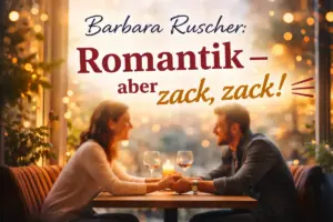 Symbolische Szene zu Barbara Ruscher: „Romantik – aber zack, zack!“ mit leeren Stühlen, Rose und Bühnenlicht in einem Kleinkunstsaal.